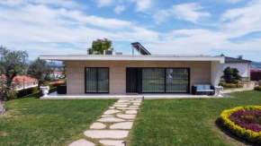 Casa Tranquilidade - Casa moderna com piscina